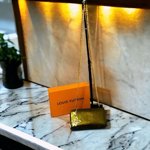 SOLD - Louis Vuitton Rare Long zippy ON CHAIN - Picture 6 of 16